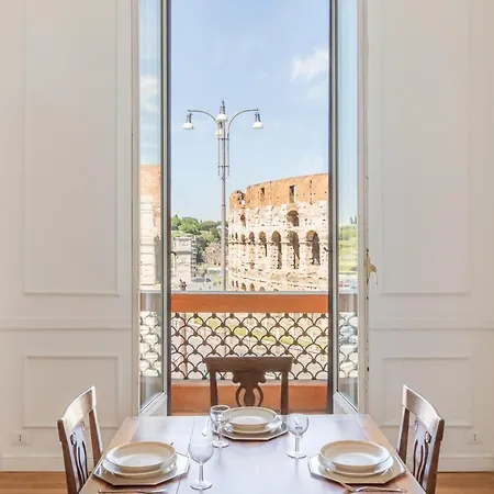 Apartment Iflat Unforgettable In Front Of Colosseum Rome
