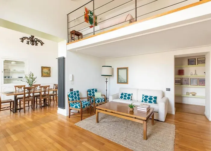 Iflat Unforgettable In Front Of Colosseum *